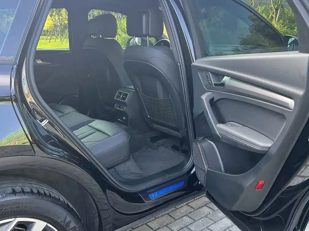 Фото 6 - Audi Q5L