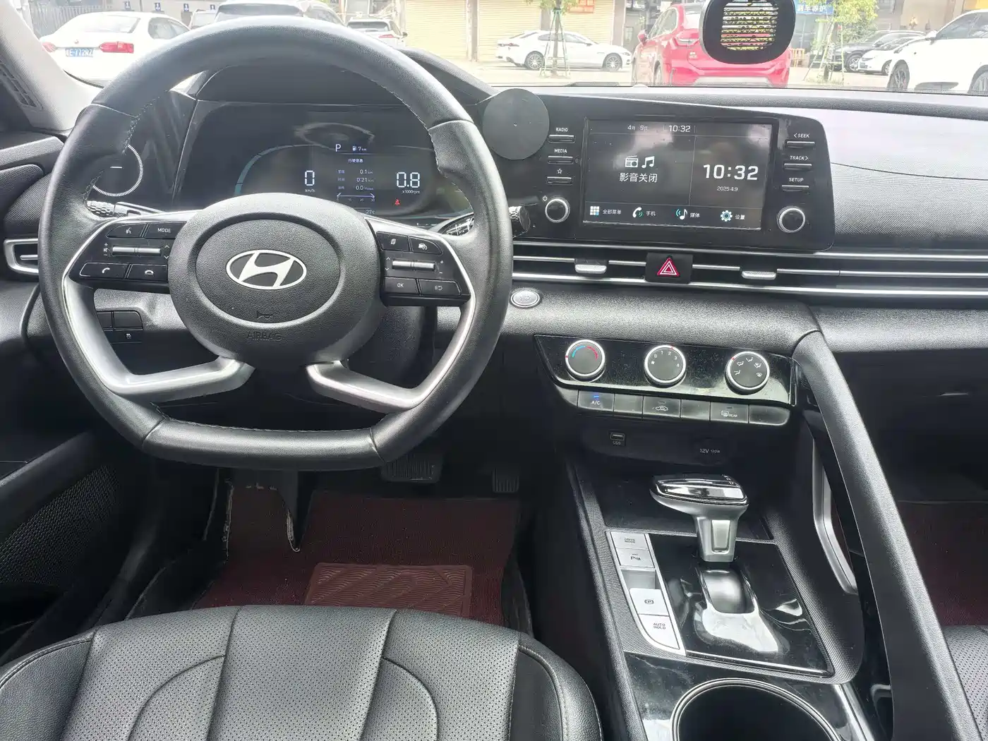 Hyundai Elantra 2023 1.5L CVT GLX Elite Edition фото 9