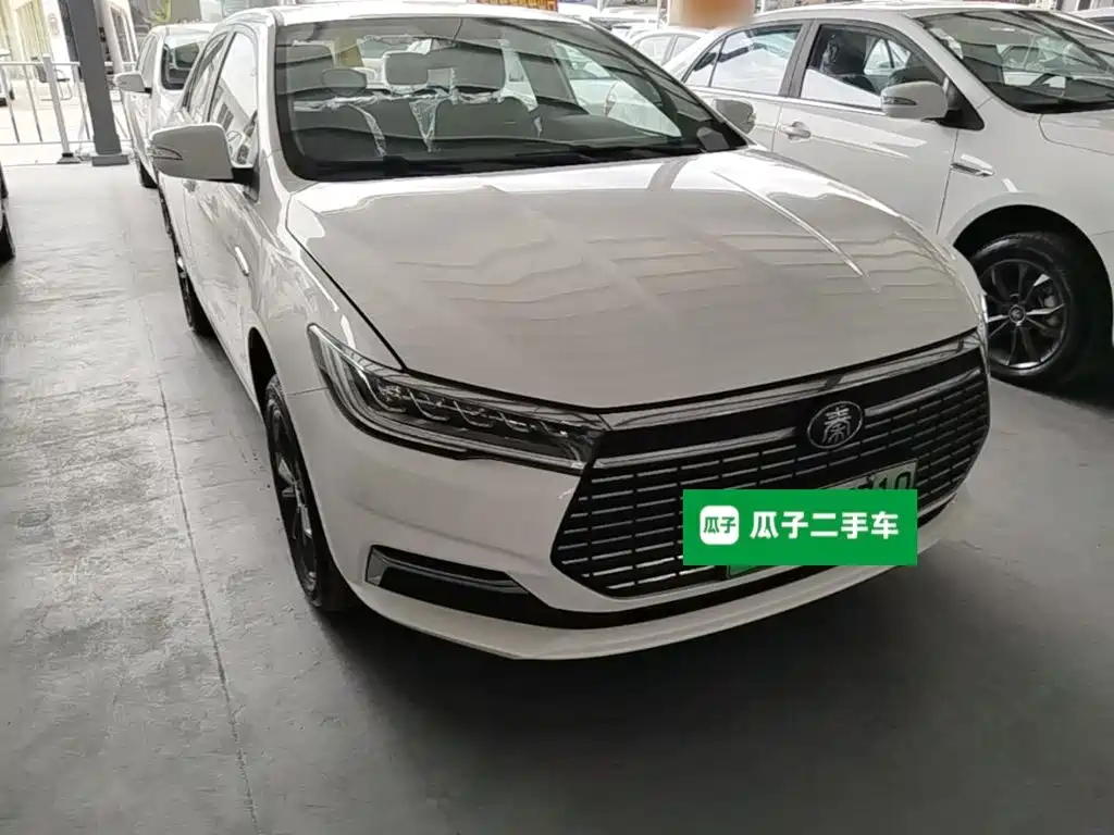 Photo 4 - BYD Qin New Energy