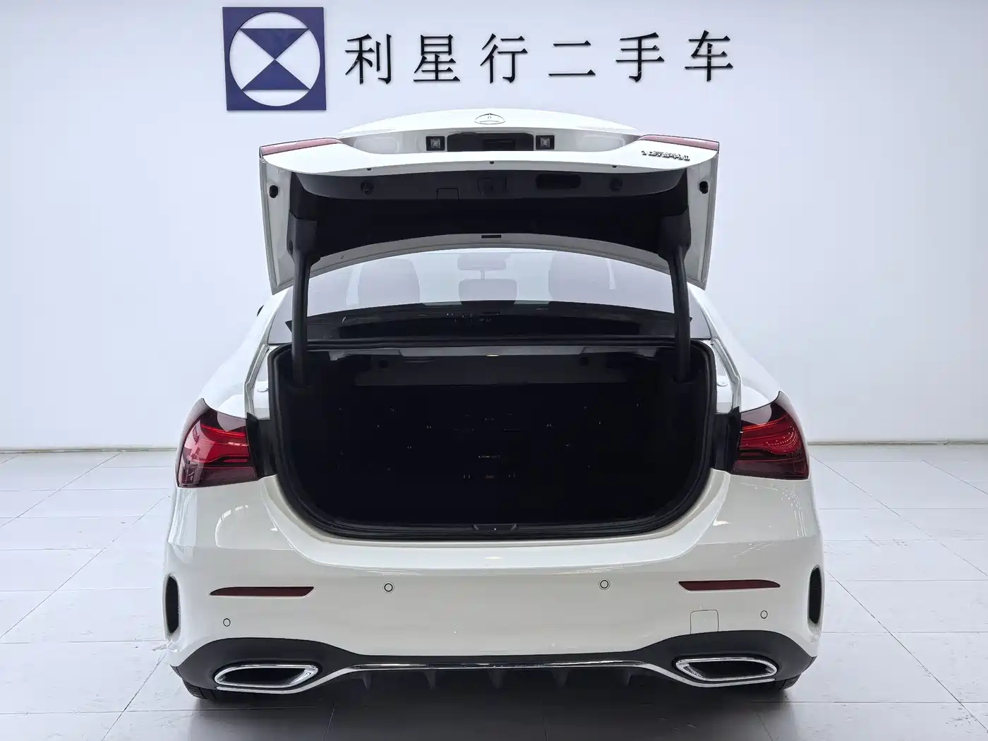 Mercedes-Benz A-Class 2024 A 200 L Fashion Edition фото 6