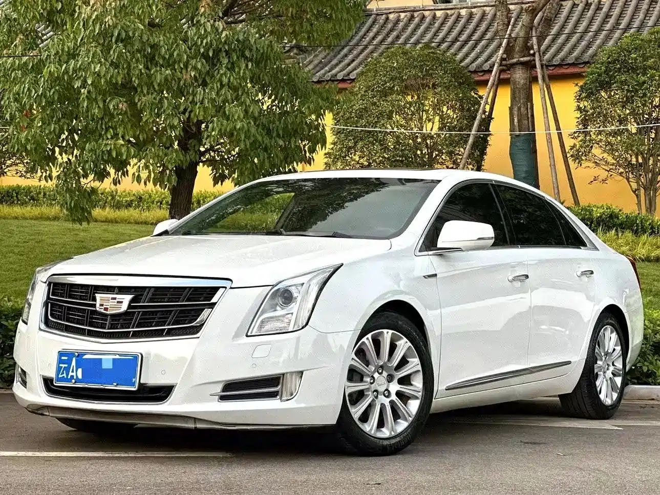 Cadillac XTS 2016 2015 28T Luxury