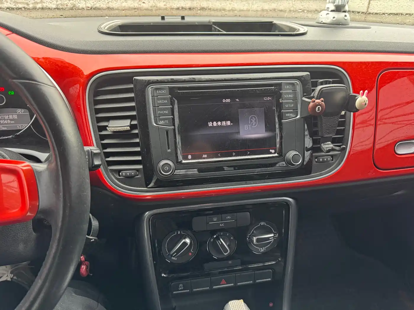 Volkswagen Beetle 2016 Model 180TSI Club Edition фото 10