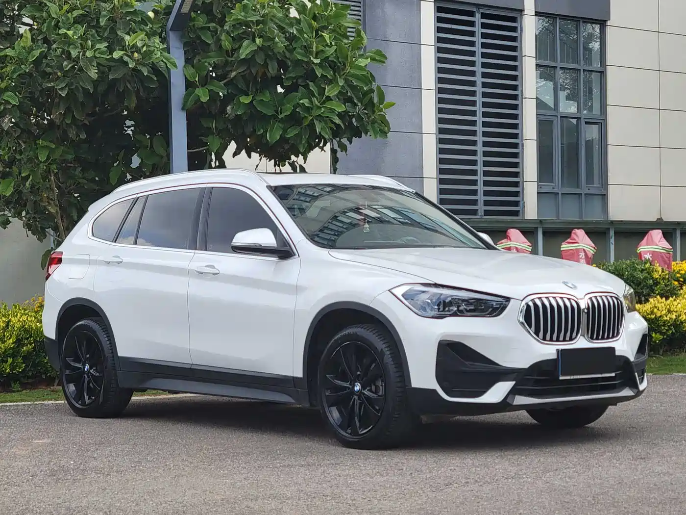 BMW X1 2021 sDrive20Li Fashion фото 3