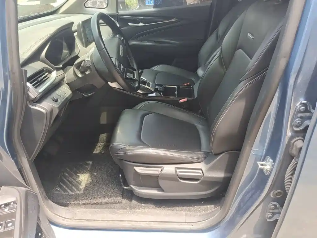 SAIC Maxus EUNIQ 5 2021 2020 1.3T PLUG IN Elite Edition