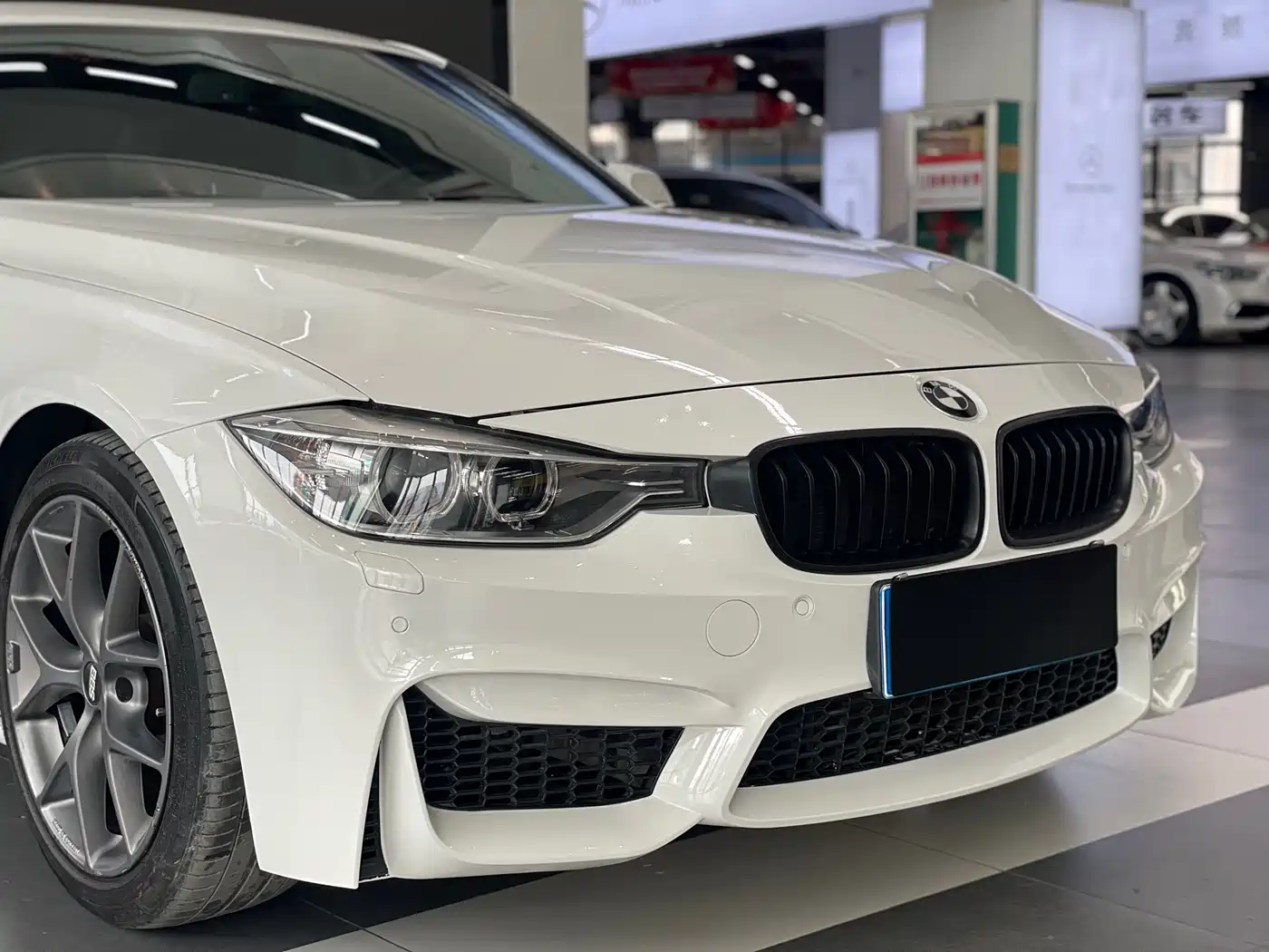 BMW 3 Series 2013 320i Fashion фото 9