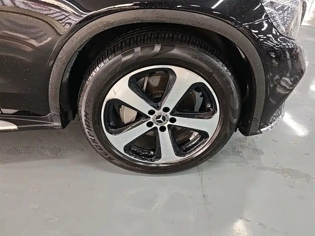 Mercedes-Benz GLC 2019 Facelift GLC 260 L 4MATIC Luxury фото 14