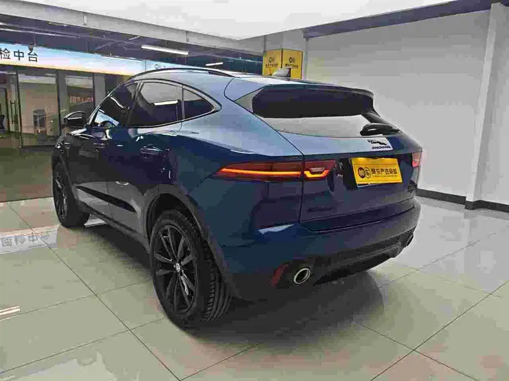 Jaguar E-PACE 2024 Gloss Black Sport Edition R-DYNAMIC SE BLACK фото 6