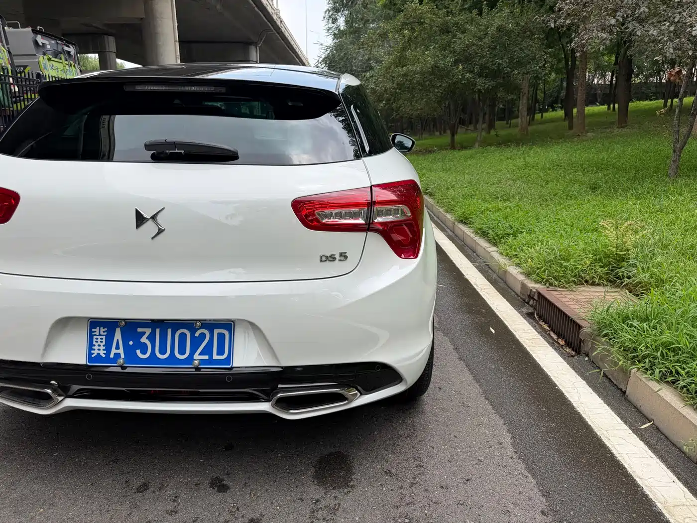 DS 5 2014 2013 1.6T Luxury THP160