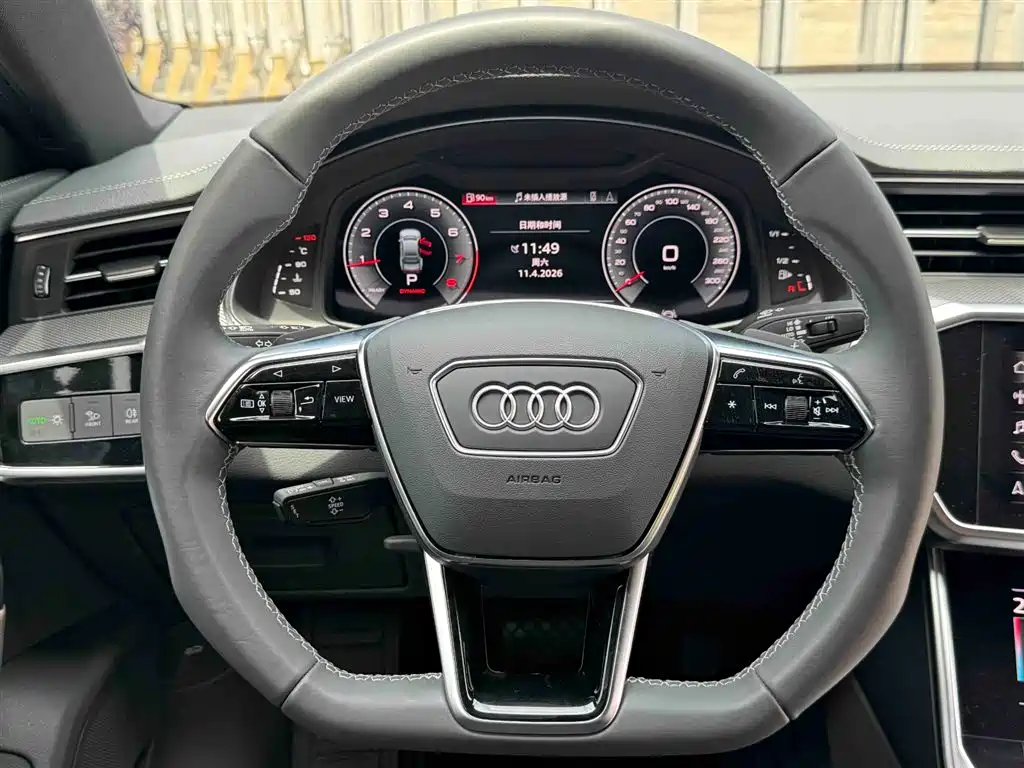 Фото 6 - Audi A7L