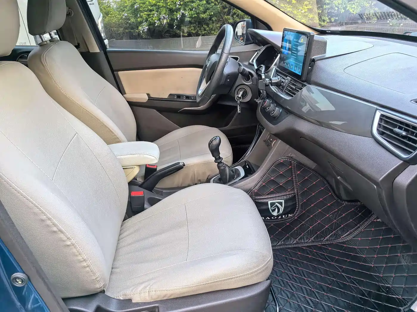Baojun 310W 2018 2017 1.5L Manual Comfort China V