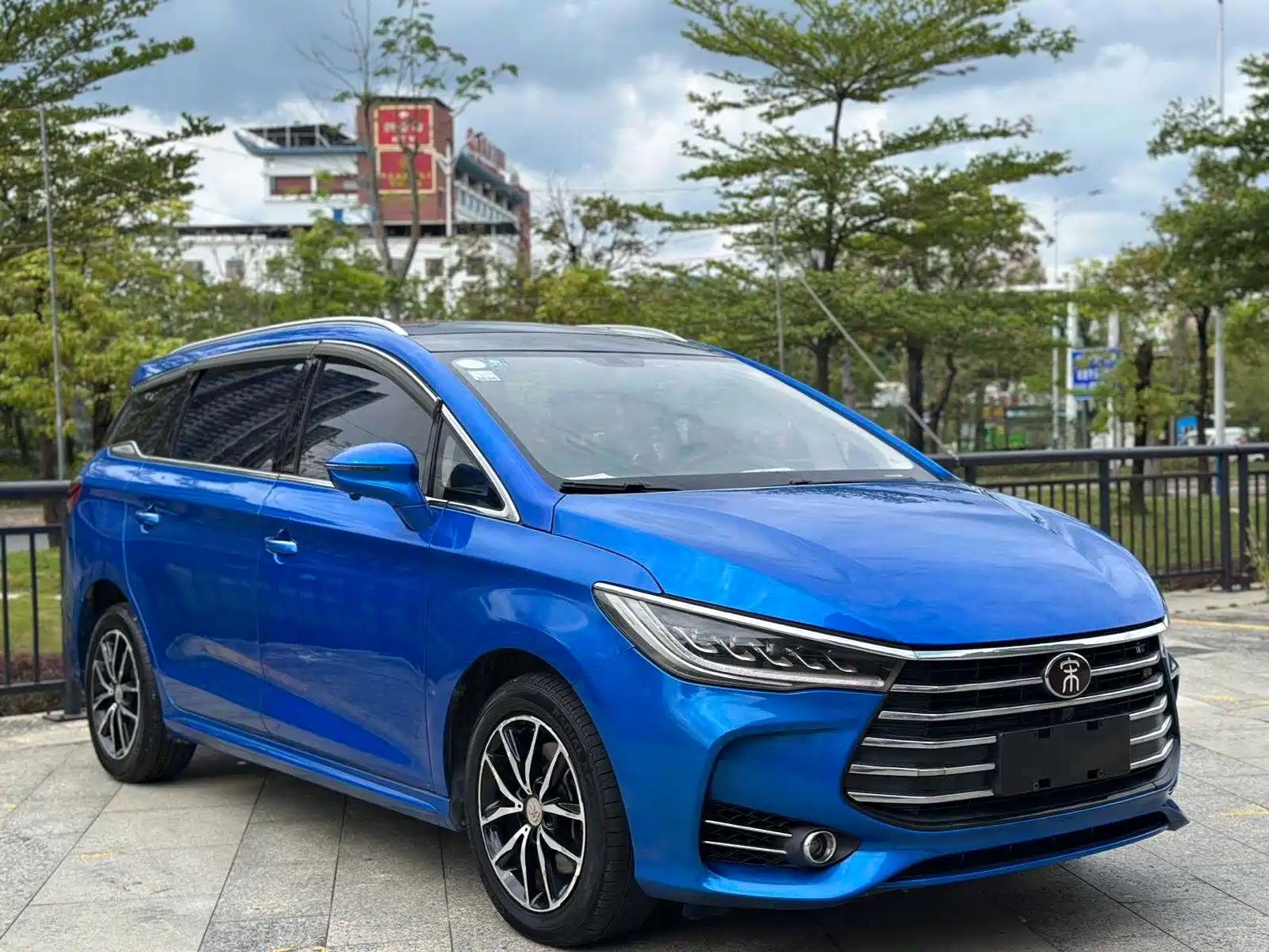 Фото 7 - BYD Song MAX