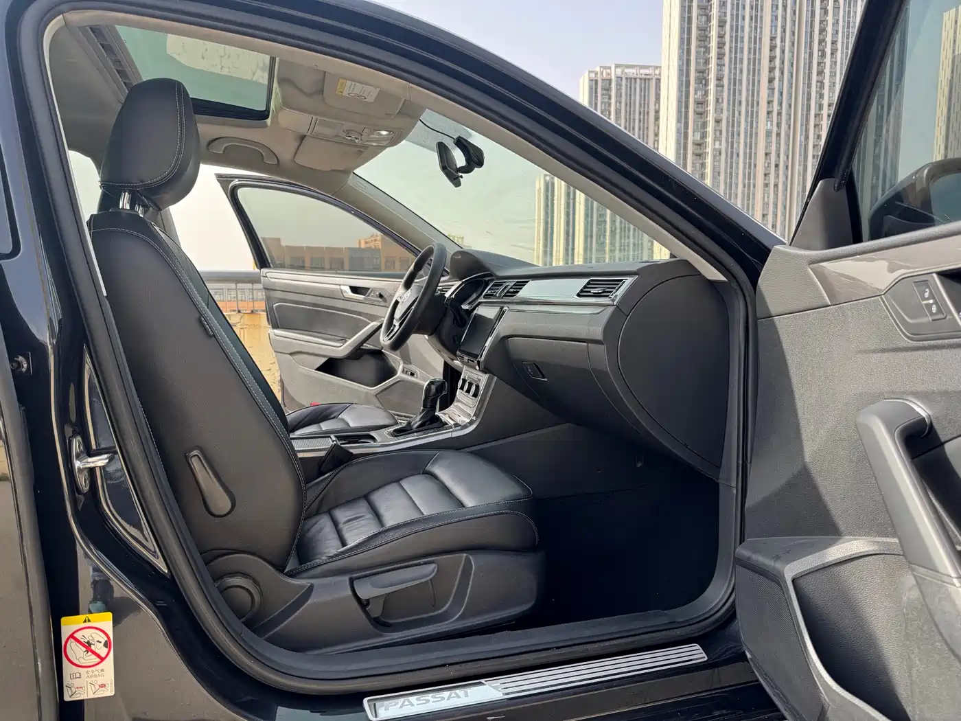Volkswagen Passat 2015 1.8TSI Automatic Prestige Edition фото 11