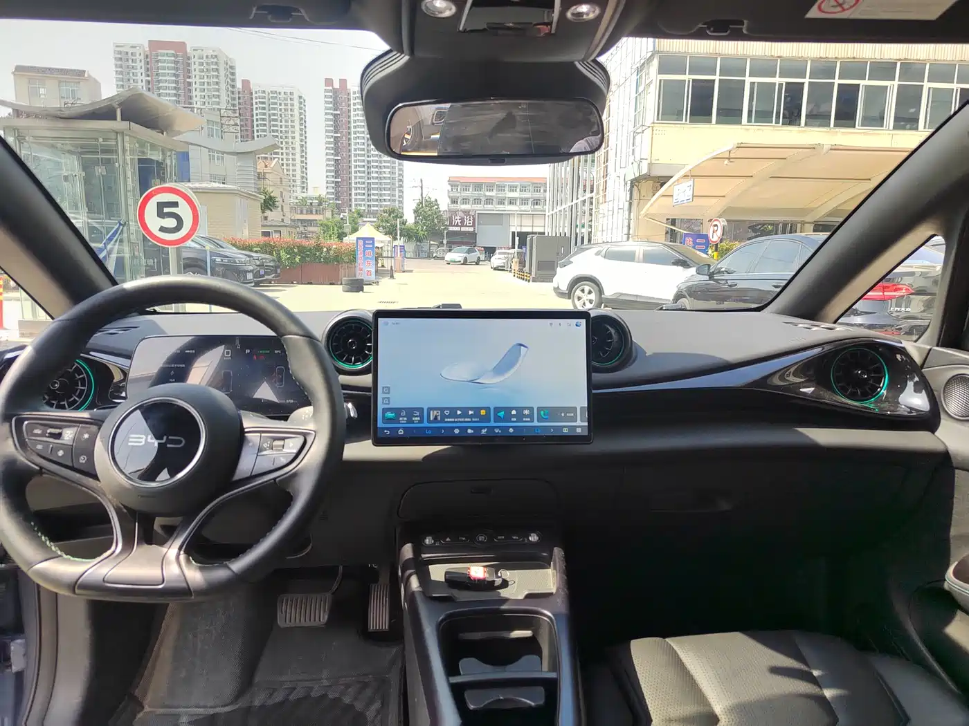 BYD Dolphin 2025 Smart Drive Edition 410km Fashion Version фото 10