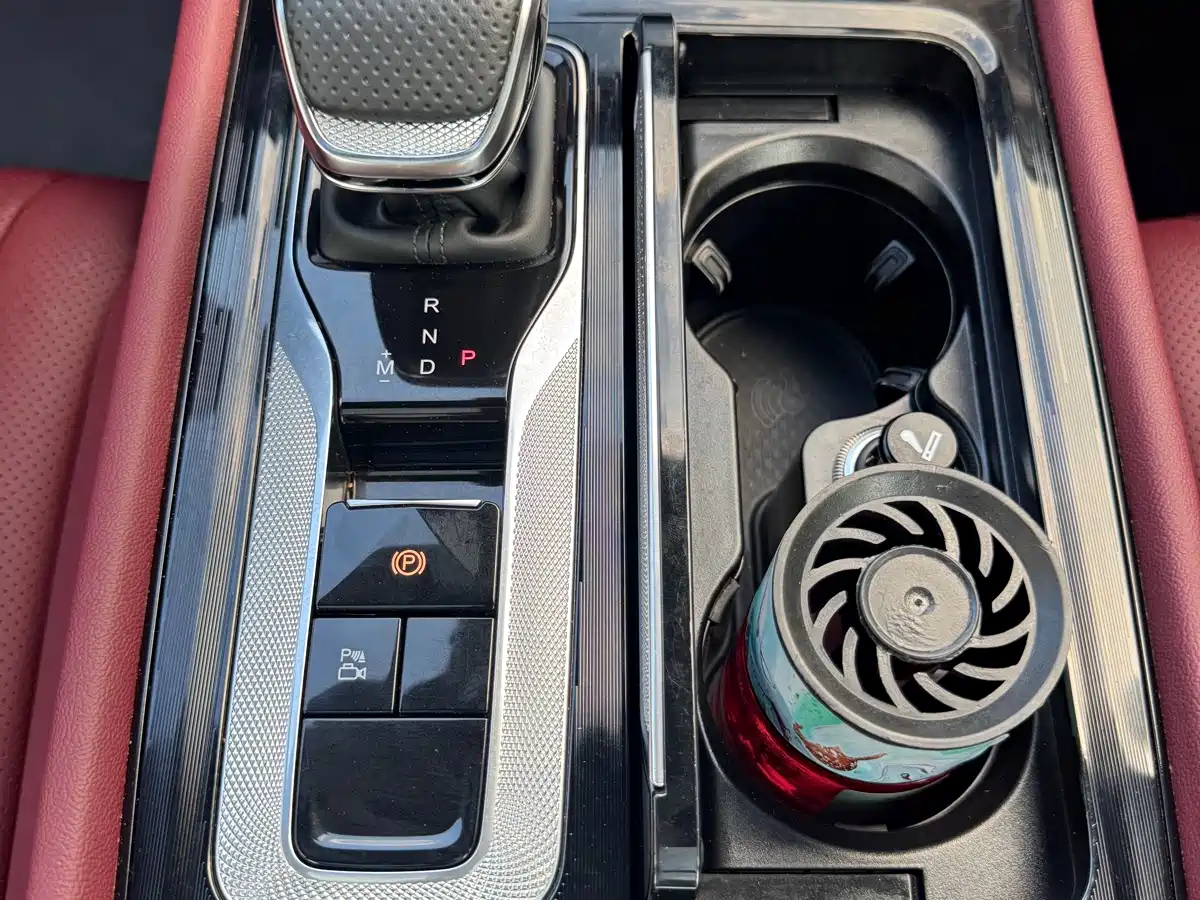 Hongqi H5 2026 2025 1.5T DCT Mystic Shadow 2 Million Edition