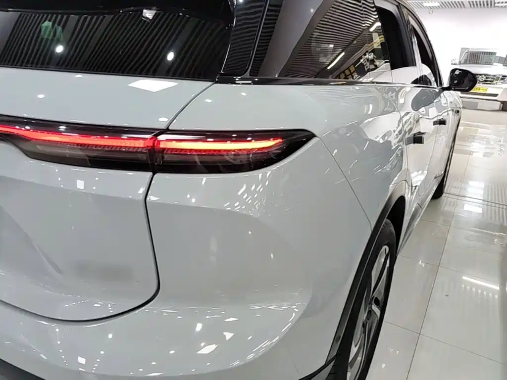 Фото 8 - NIO ES6