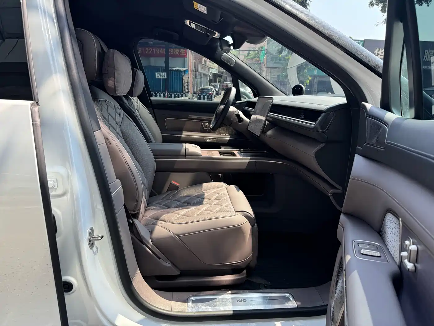NIO ES8 2026 2025 Model 6-Seat Executive Luxury Edition