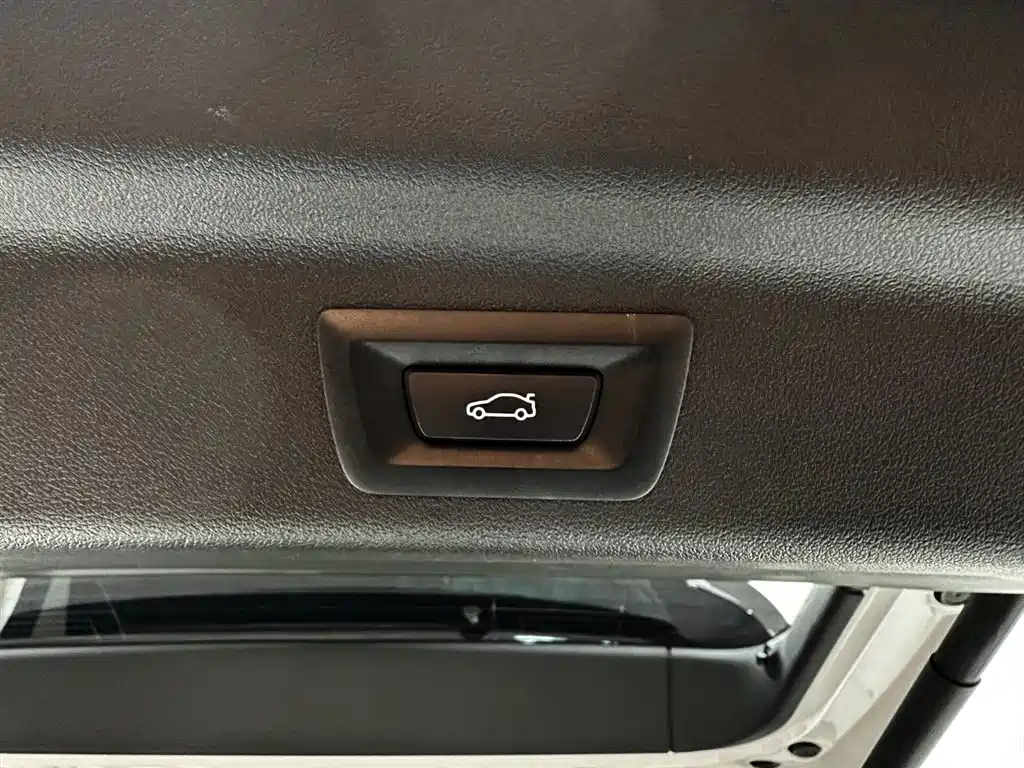 BMW X1 2023 sDrive20Li X Design Package фото 17
