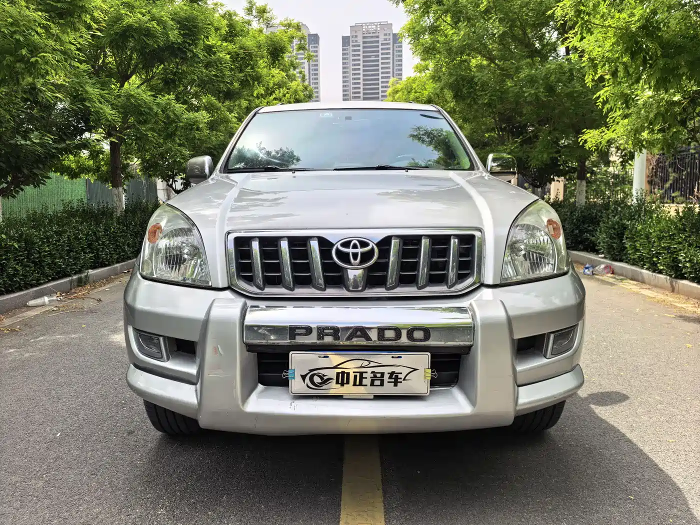 Toyota Prado (Import) фото 3