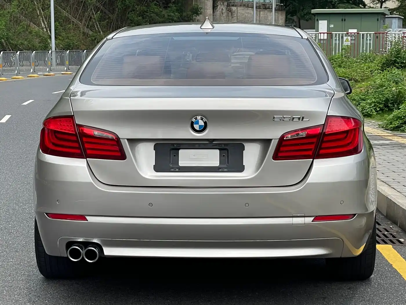 BMW 5 Series 2013 530Li Leadership фото 20