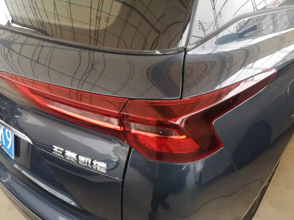 Фото 8 - Wuling Motors Wuling Victory