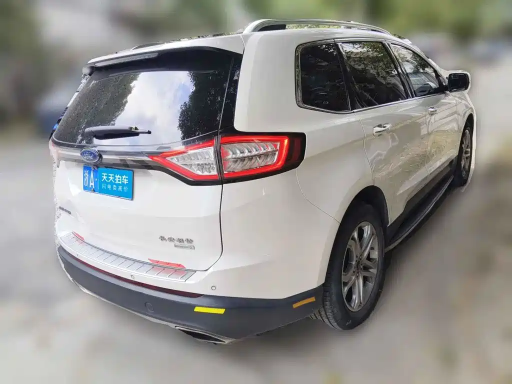 Фото 2 - Ford Edge
