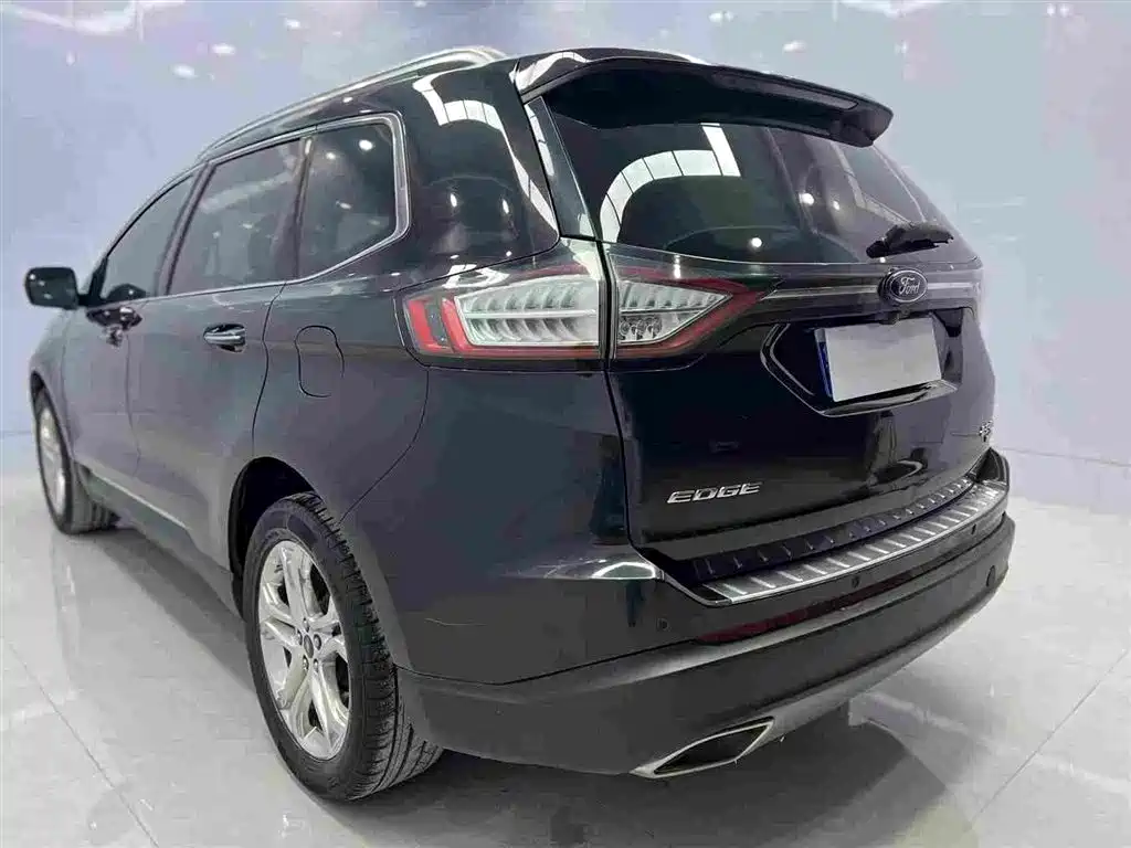 Фото 3 - Ford Edge