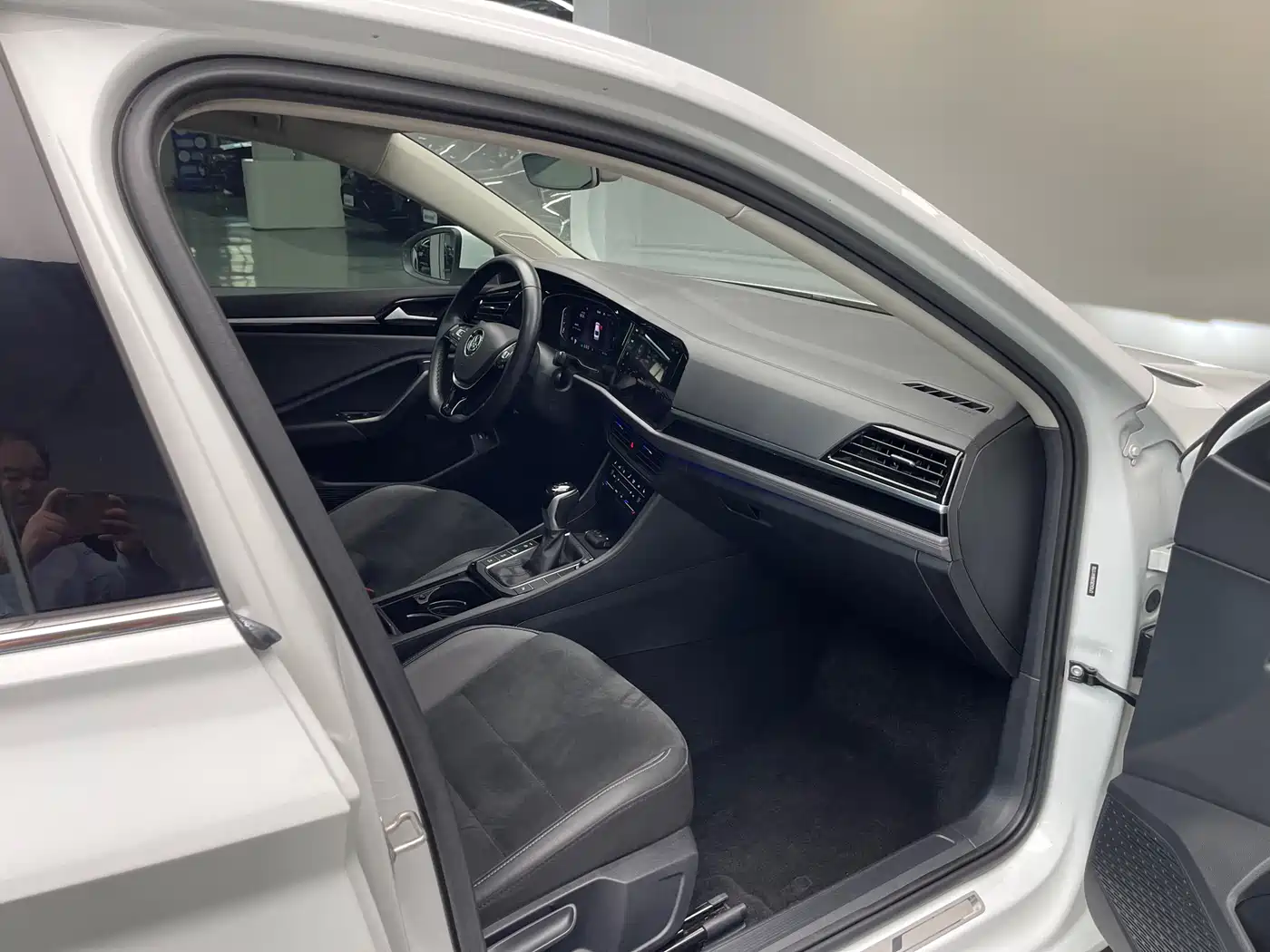Volkswagen Sagitar 2021 280TSI DSG Luxury Smart Connect фото 14