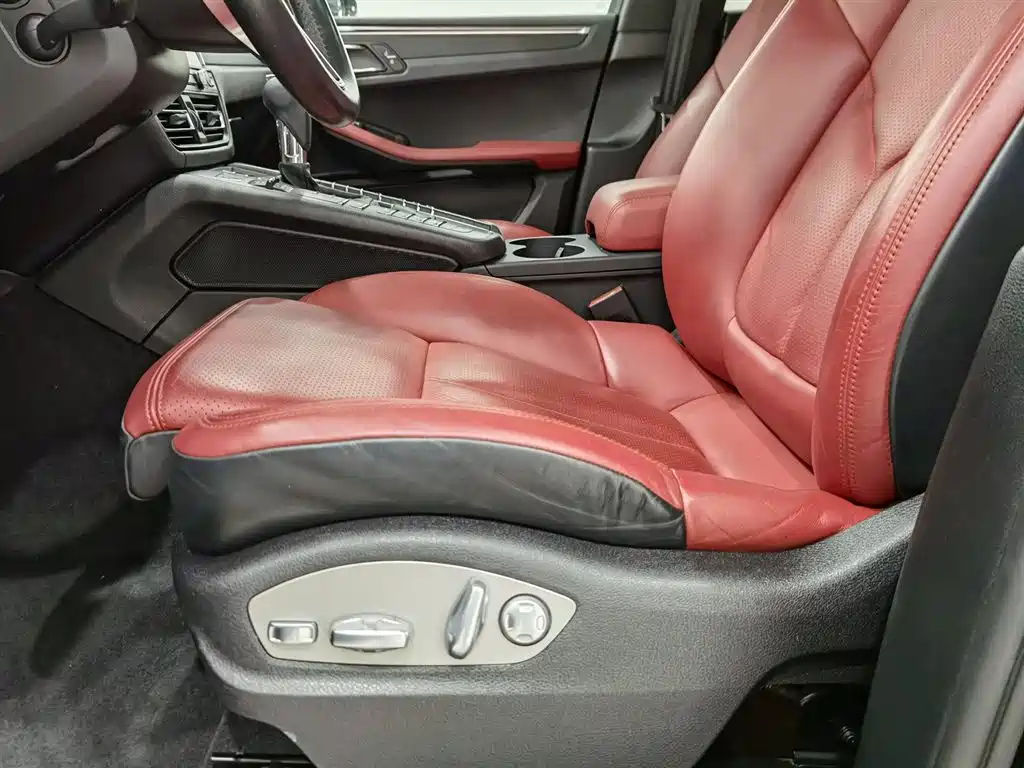 Porsche Macan 2021 Macan 2.0T фото 20