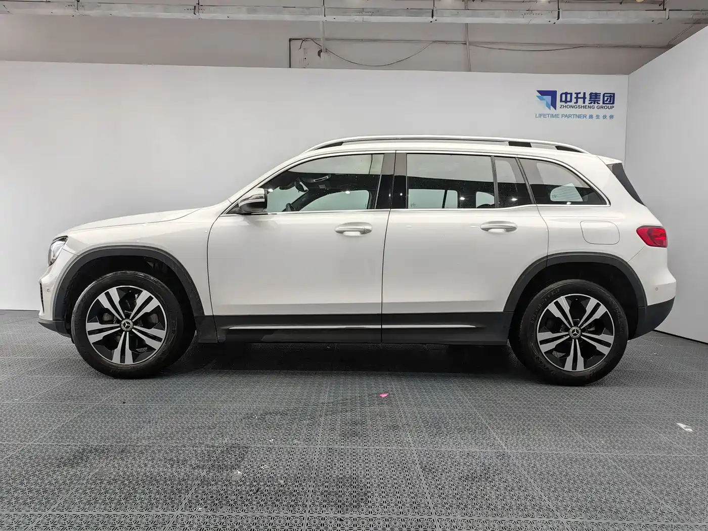 Mercedes-Benz GLB 2024 2024 Facelift GLB 200 Dynamic