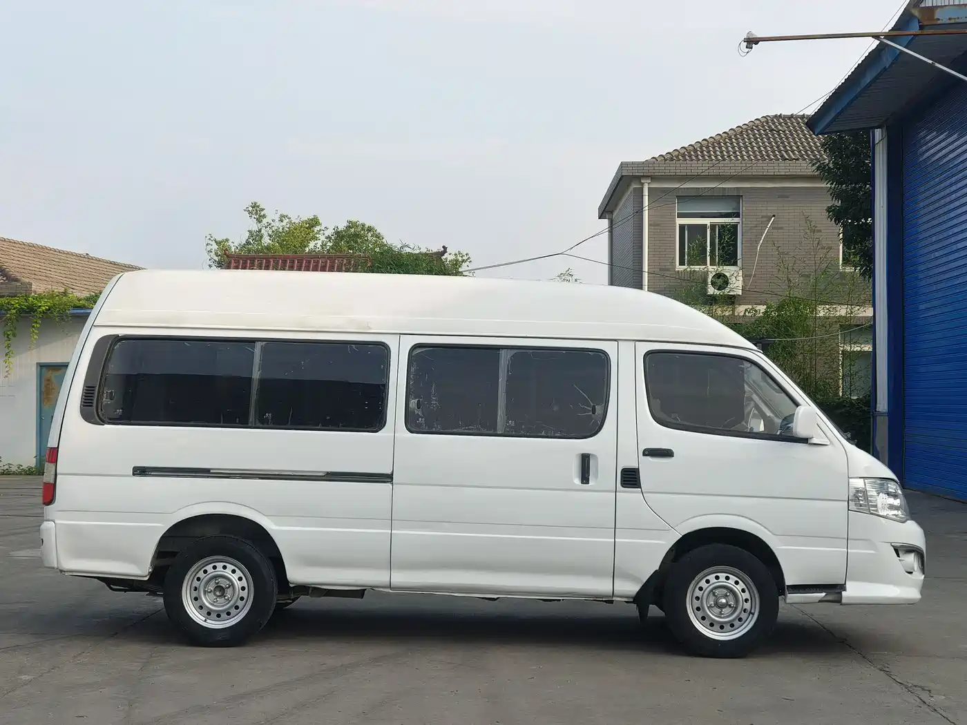Golden Dragon Hiace 2018 2019 Model 2.0L Petrol Version Long Wheelbase High Roof V20