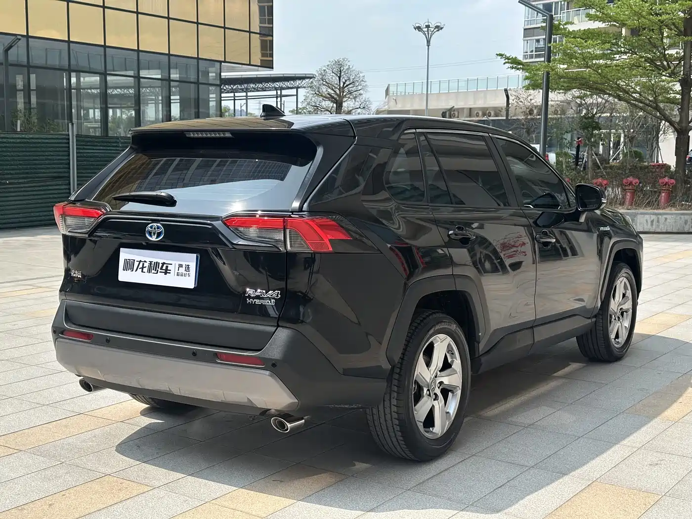 Toyota RAV4 Rongfang 2020 Hybrid 2.5L E-CVT 2WD Elite Edition фото 5