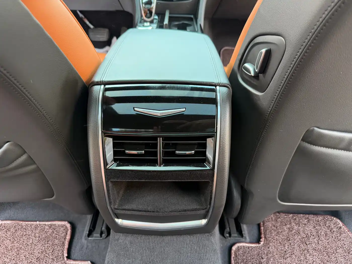 Cadillac CT6 2020 28T Luxury фото 32
