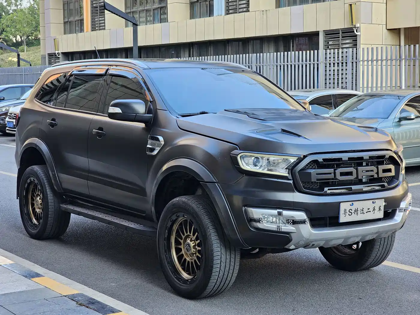 Ford Everest 2017 2.0T Gasoline Automatic 4WD Luxury Edition 5-Seater фото 2