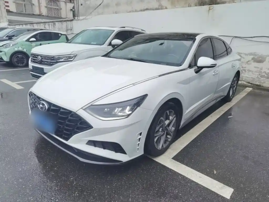 Фото 2 - Hyundai Sonata