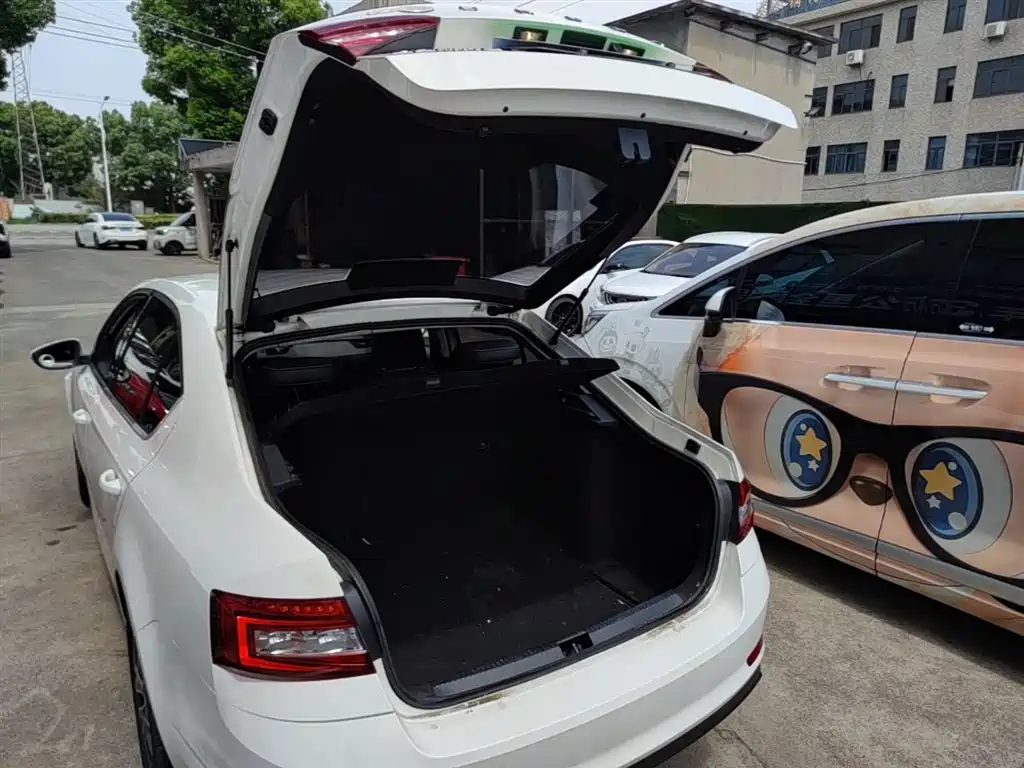 SKODA OCTAVIA
