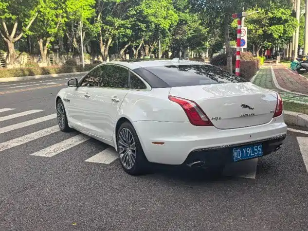 Jaguar XJ 2017 2016 XJL 3.0 SC 2WD Elegance Business Edition