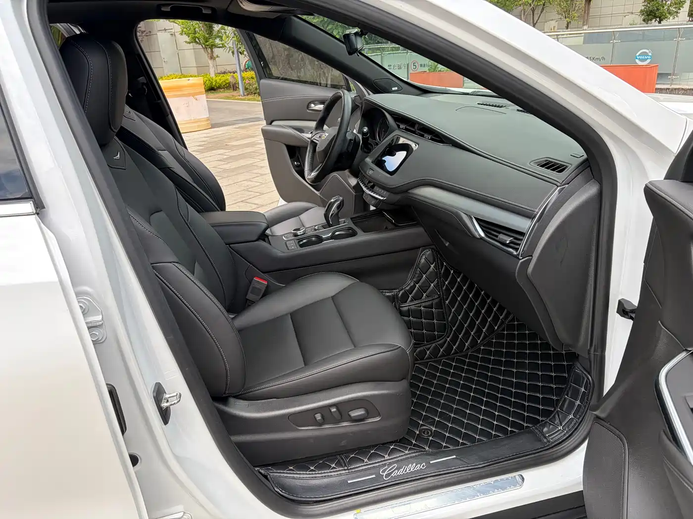 Cadillac XT4 2018 28T FWD Leading Edition фото 9