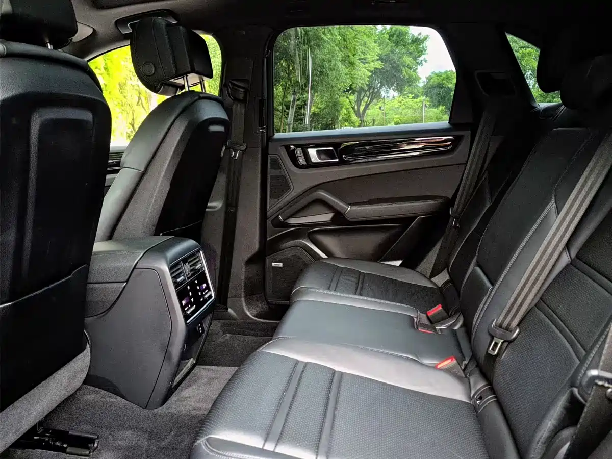 Porsche Cayenne New Energy 2023 2022 Cayenne E-Hybrid 2.0T Platinum Edition
