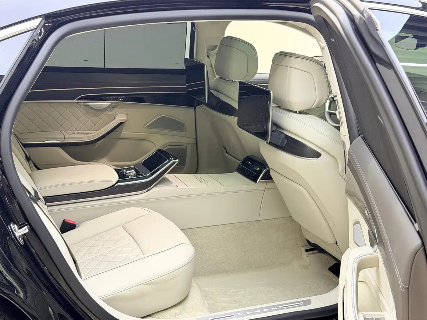 Audi A8 2025 2025 A8L Horch Founder Edition 55TFSI