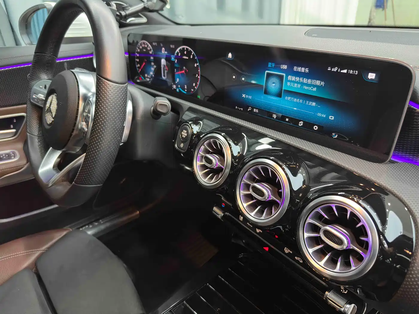 Mercedes-Benz A-Class 2019 A 200 L Sport Sedan фото 27