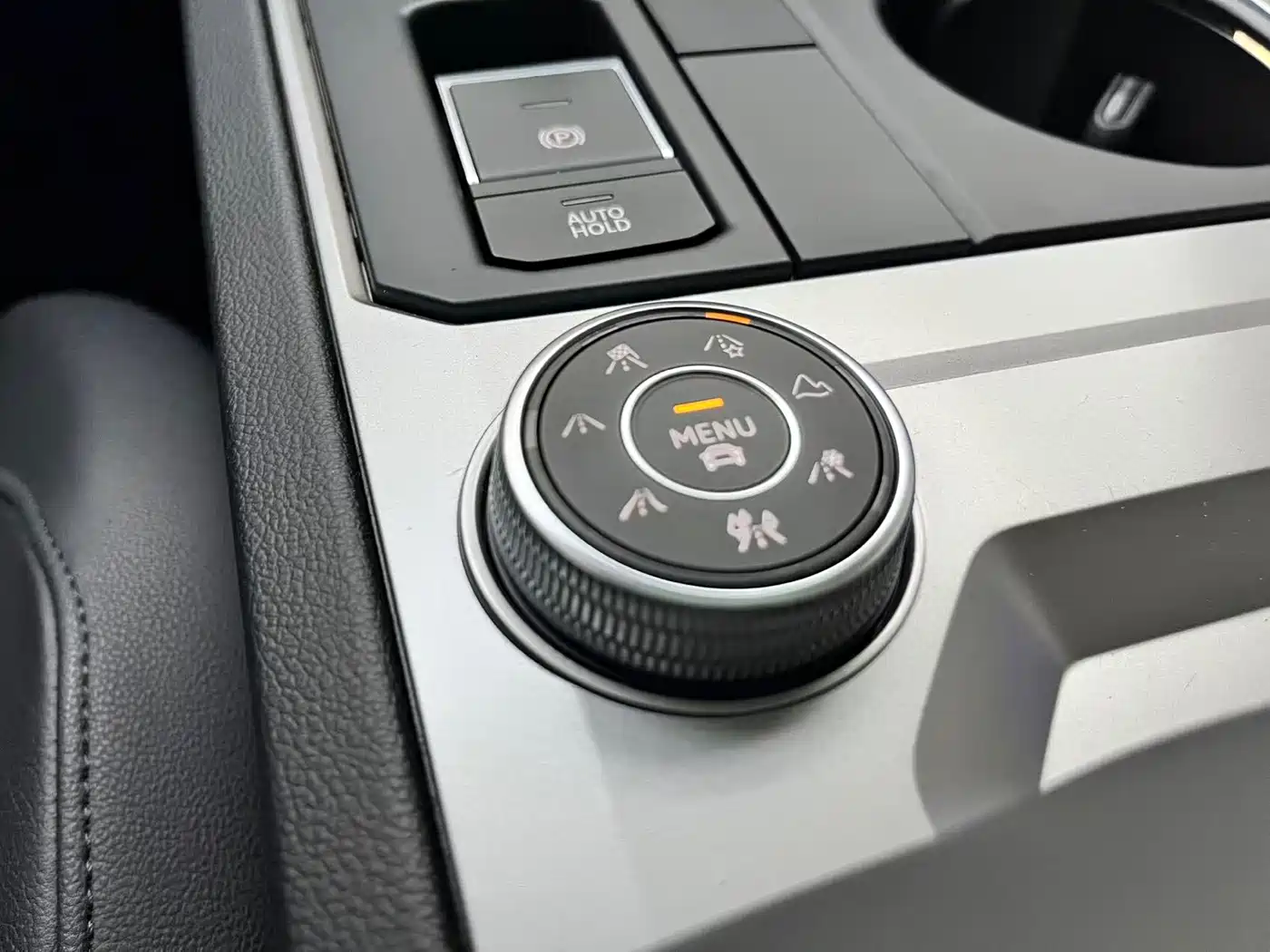 Volkswagen Touareg 2021 2.0TSI Pilot Special Edition фото 13