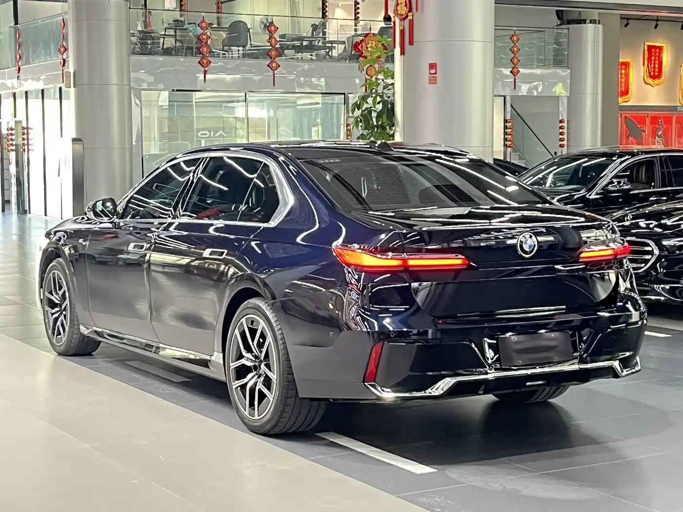 BMW 7 Series 2024 2023 Model 735Li M Sport Package