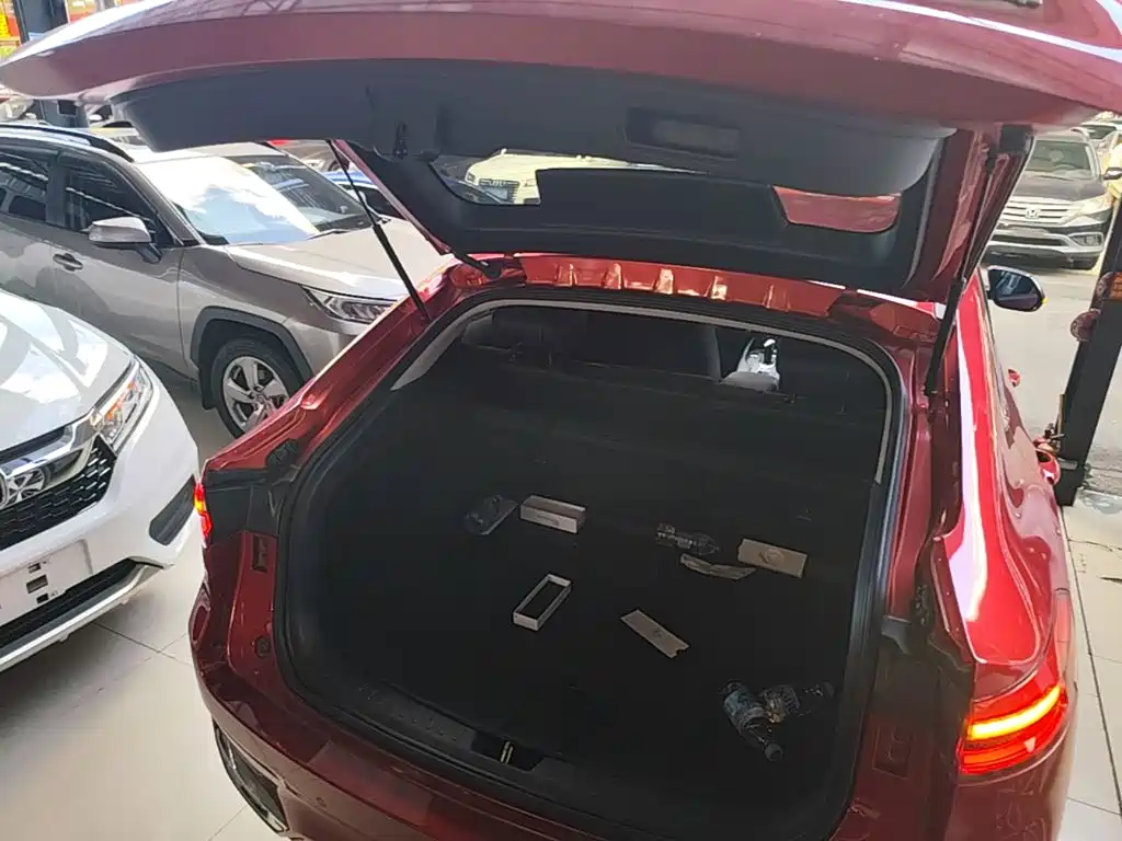 Фото 19 - Haval F7x