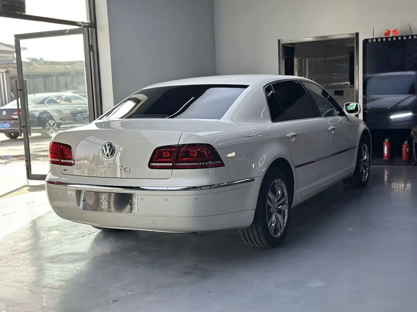 Volkswagen Phaeton 2014 3.0L Business Edition фото 6