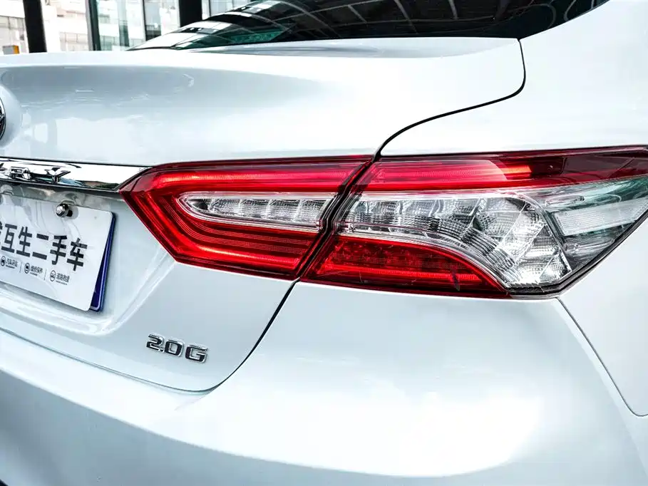 Toyota Camry 2018 2.0G Luxury Edition фото 22