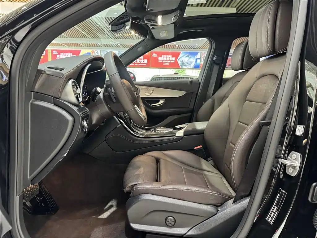 Mercedes-Benz GLC 2022 Facelift GLC 260 L 4MATIC Dynamic фото 7