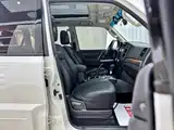 صورة 17 - Mitsubishi Pajero (Import)