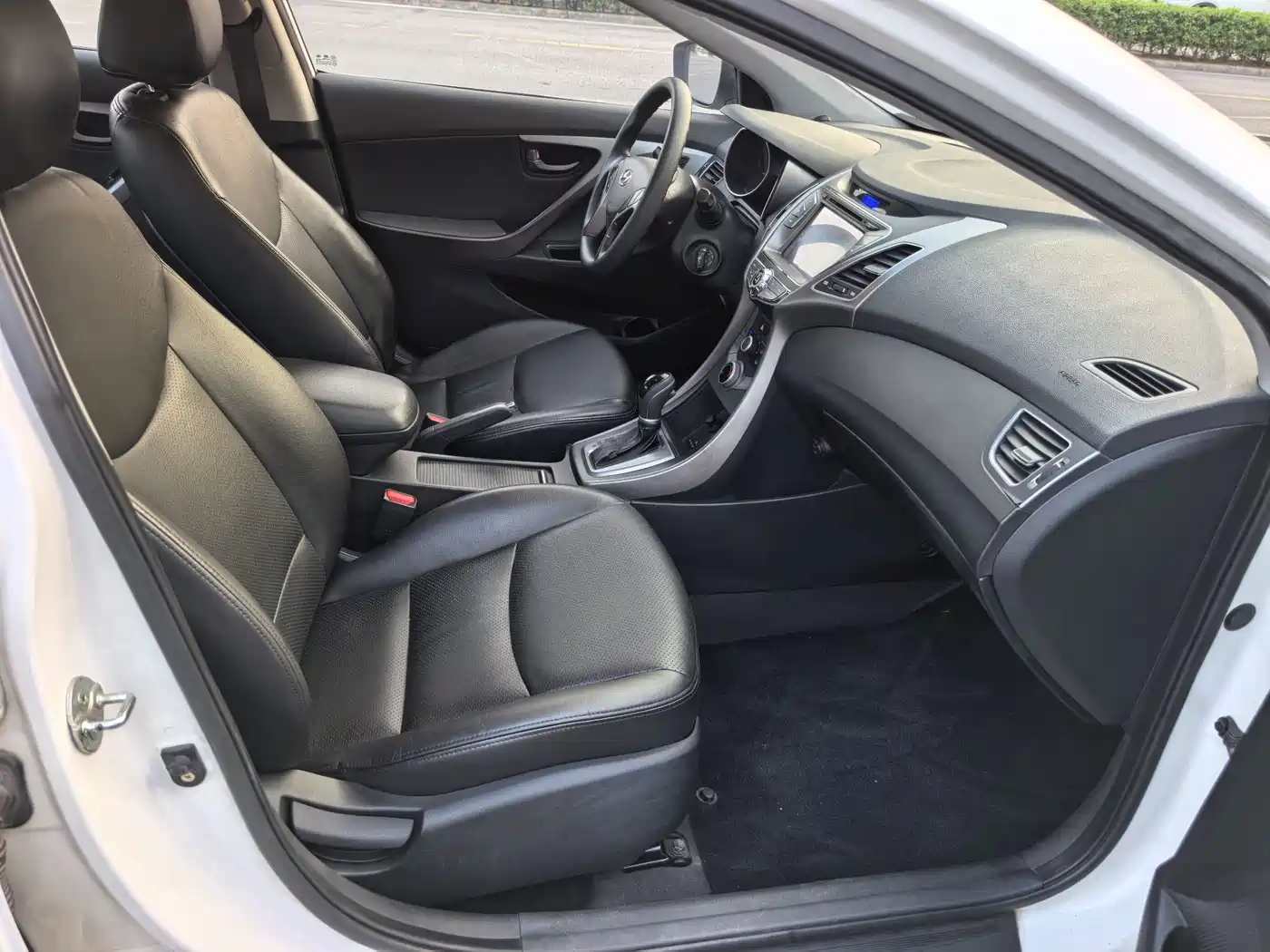 Hyundai Langdong 2015 1.6L Auto Trend фото 8