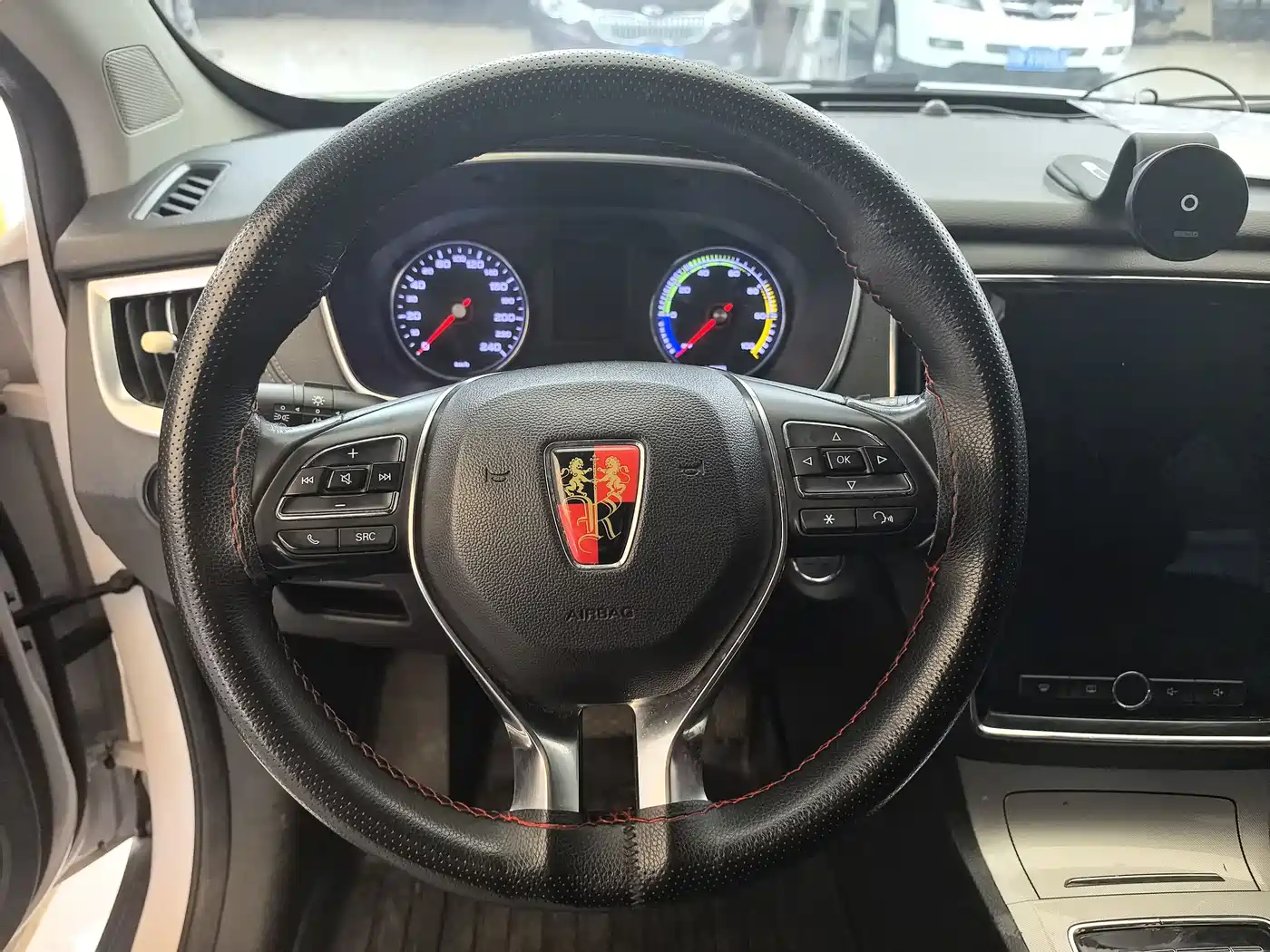 ROEWE RX5 NEW ENERGY