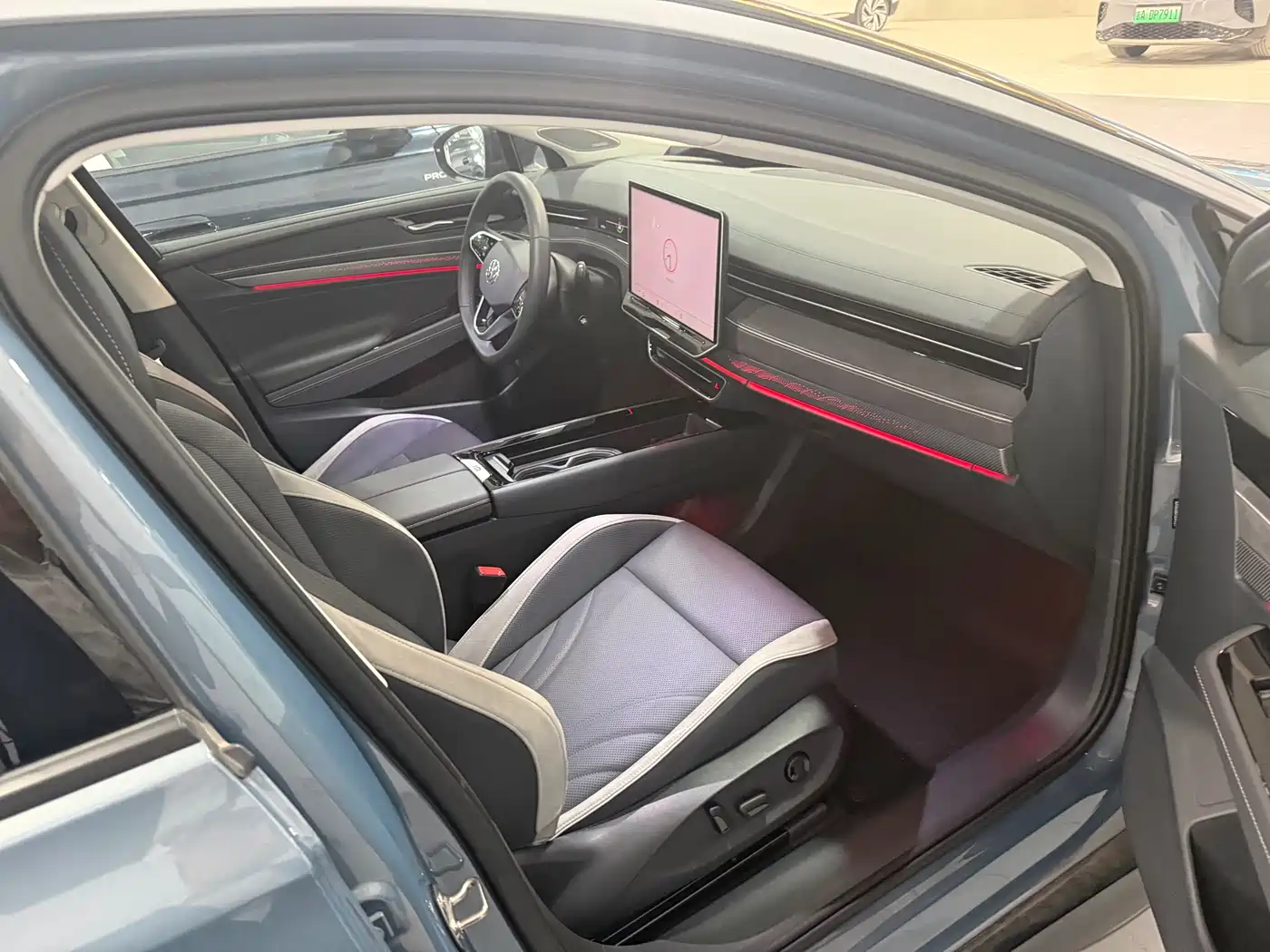 VOLKSWAGEN ID.7 VIZZION